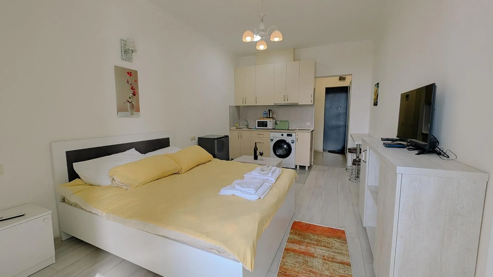 Cozy Studio Apartments Batumi 0*,